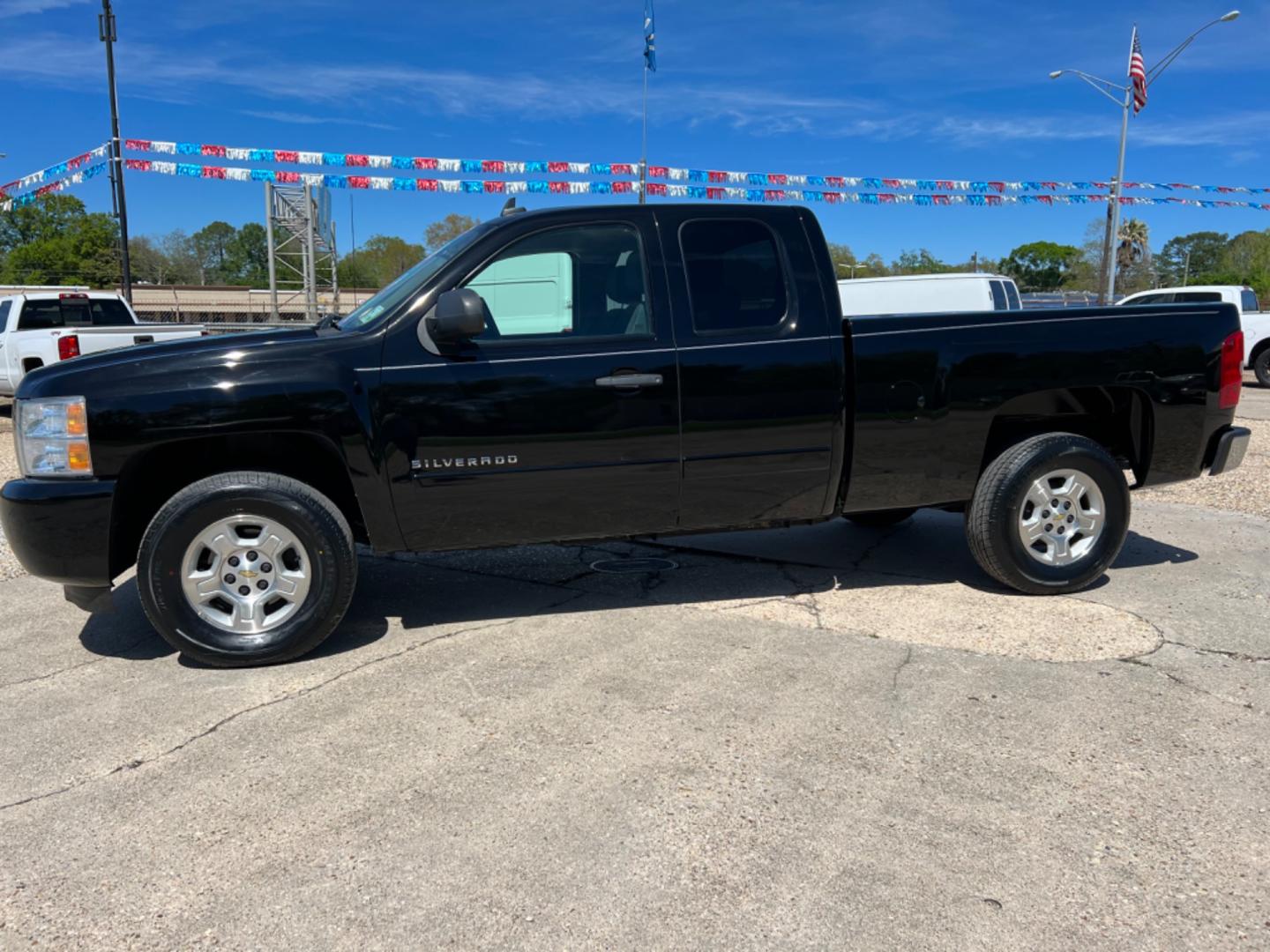 2008 Black /Gray Chevrolet Silverado 1500 LT (2GCEC19J581) with an 5.3L V8 engine, Automatic transmission, located at 4520 Airline Hwy, Baton Rouge, LA, 70805, (225) 357-1497, 30.509325, -91.145432 - 2008 Chevrolet Silverado 1500 Ext Cab LT ***One Owner*** 5.3 V8 Gas, 103K Miles, Power Windows & Locks, New Tires, Tow Pkg. NO IN HOUSE FINANCING. FOR INFO PLEASE CONTACT JEFF AT 225 357-1497 CHECK OUT OUR A+ RATING WITH THE BETTER BUSINESS BUREAU WE HAVE BEEN A FAMILY OWNED AND OPERATED BUSINESS A - Photo#1